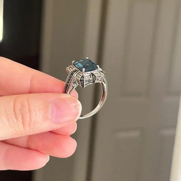 Aquamarine 925 Sterling Silver Ring Size 9 Made In Thailand - Picture 7 of 9